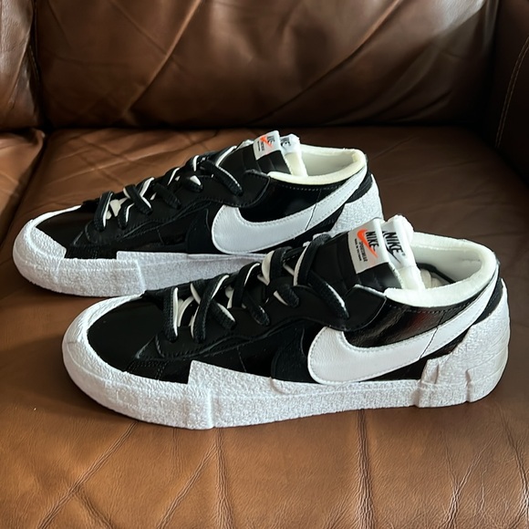 Men’s Nike x Sacai Blazer Low White/Black Patent Leather Size 12 Dead Stock - Picture 4 of 11
